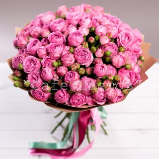 Букет цветов из 25 Кустовых Роз